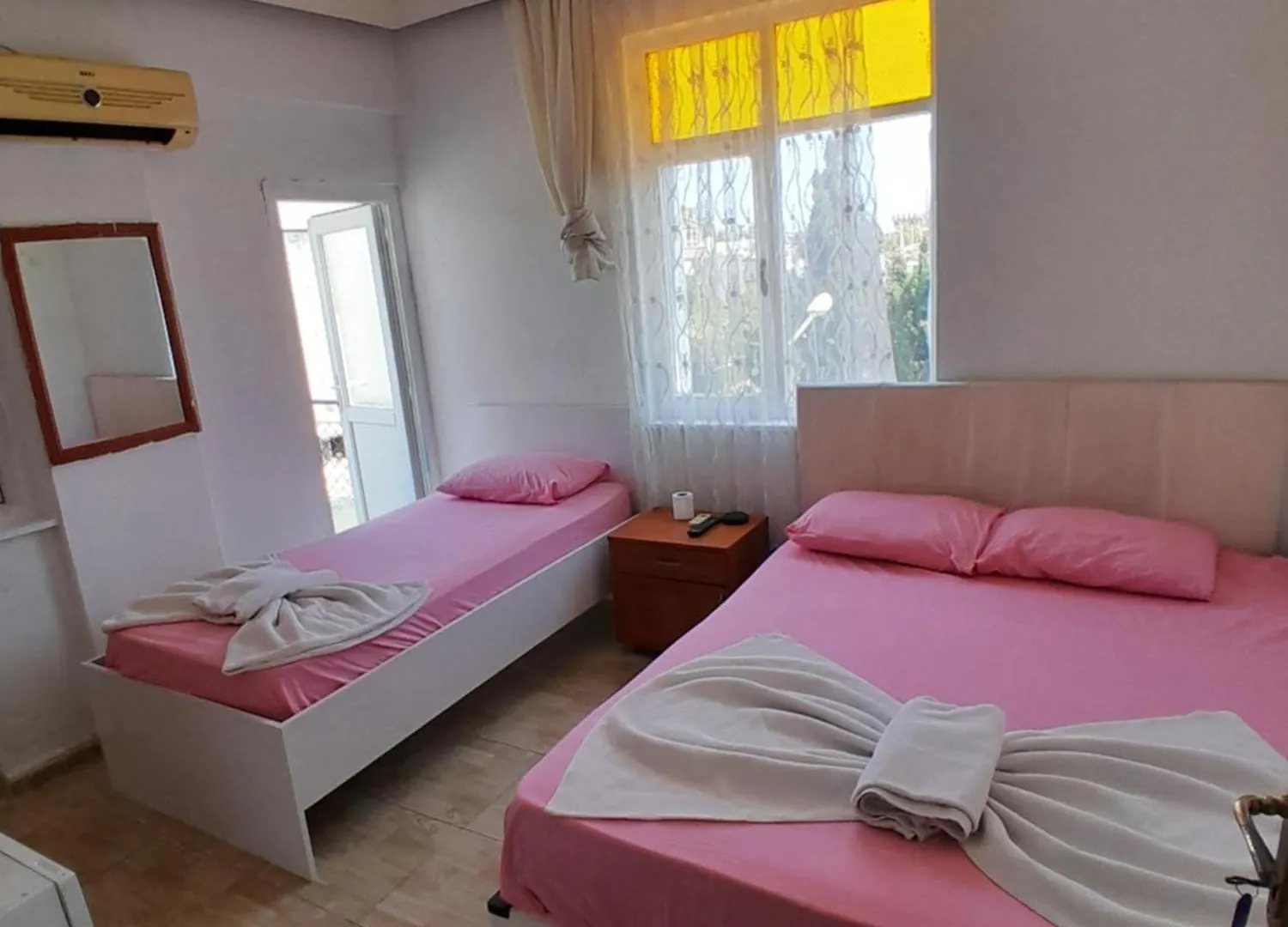 홈스테이 Uenal Otel Pansiyon 안탈리아