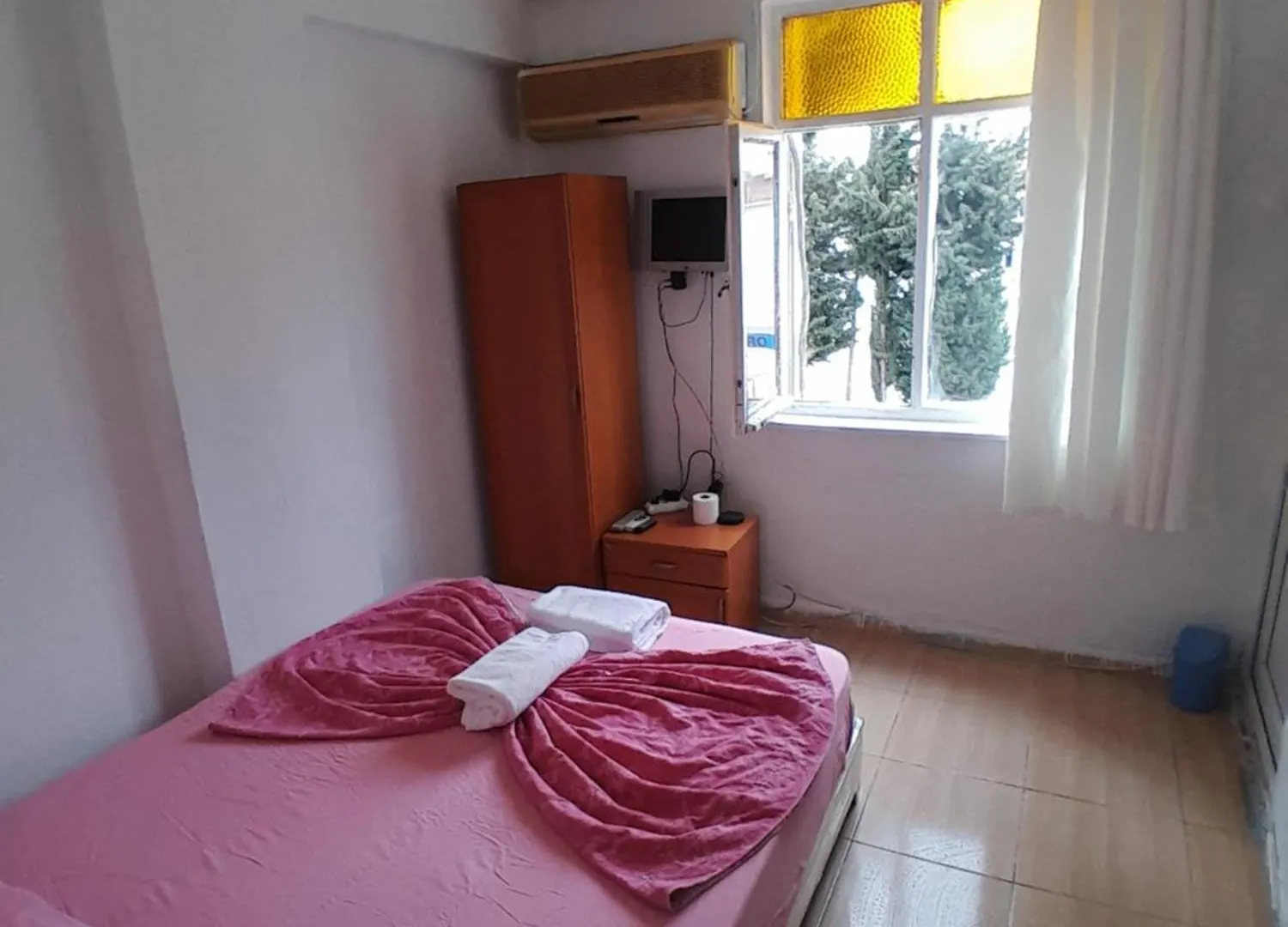 홈스테이 Uenal Otel Pansiyon 안탈리아