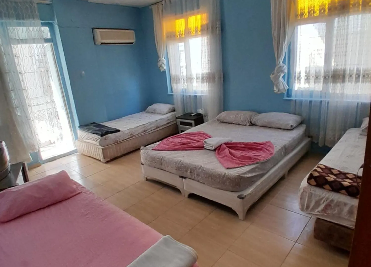 Uenal Otel Pansiyon 안탈리아 0*,