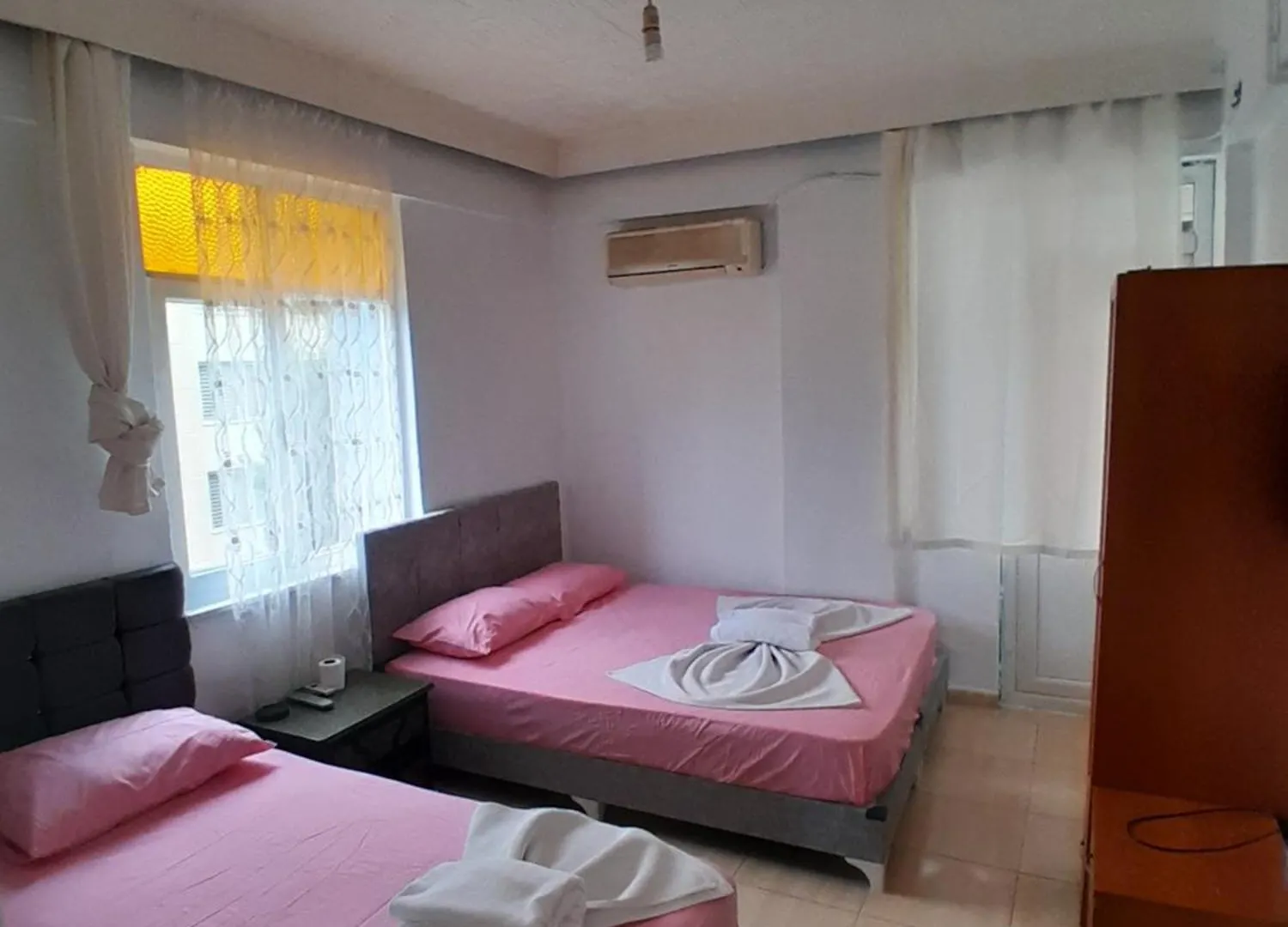 Uenal Otel Pansiyon 안탈리아 홈스테이
